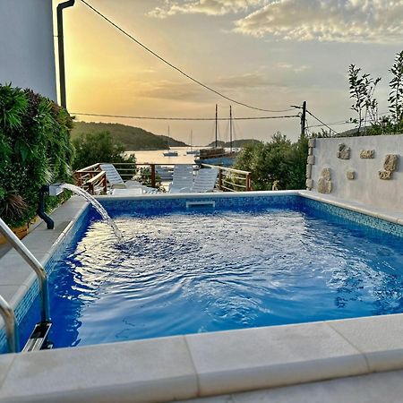 Beach Villa Ema Supetarska Draga Buitenkant foto