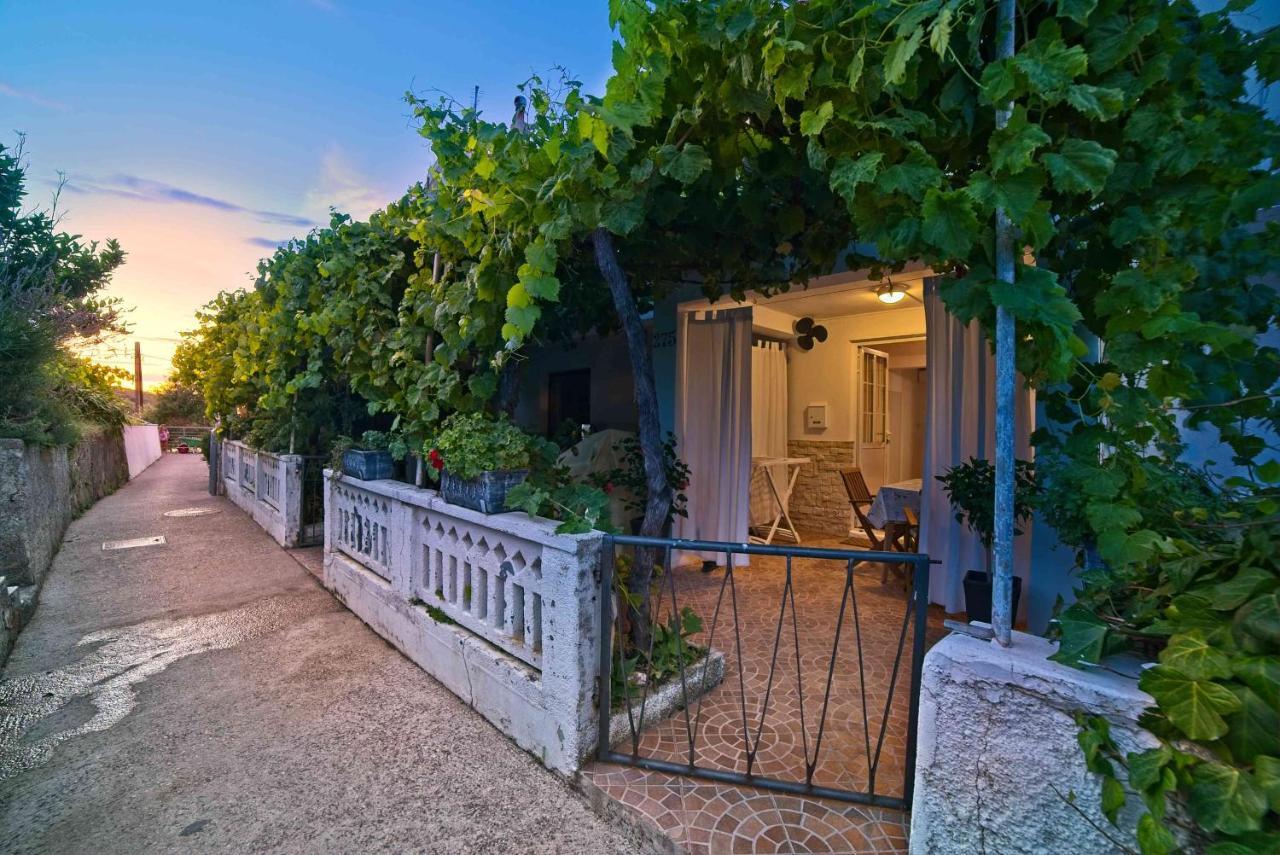 Beach Villa Ema Supetarska Draga Buitenkant foto