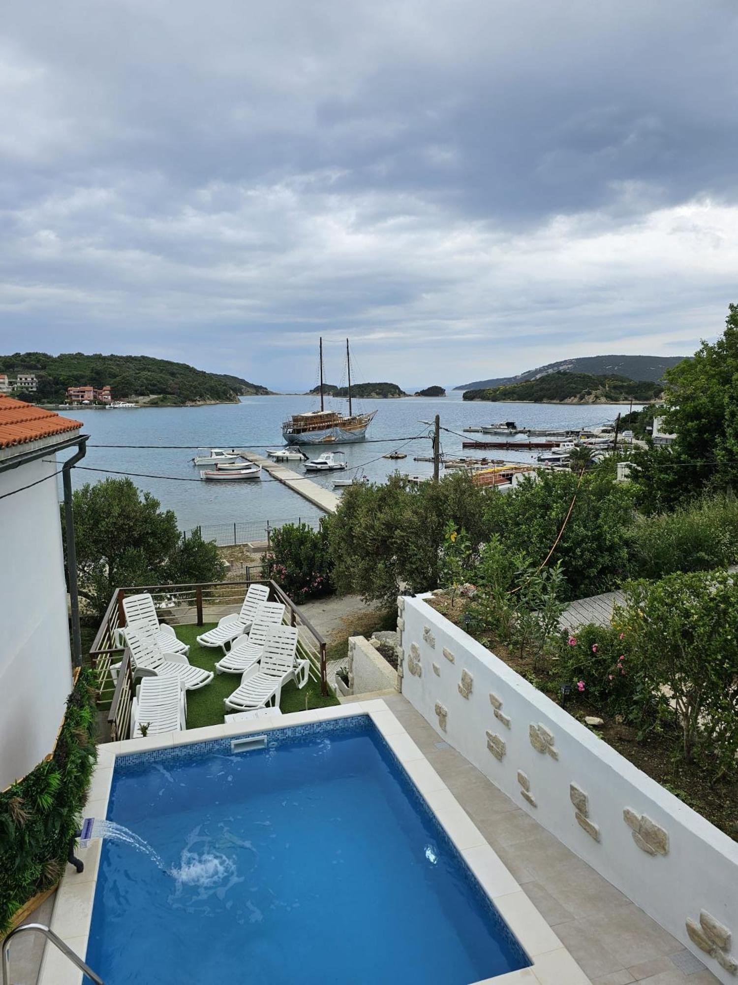 Beach Villa Ema Supetarska Draga Buitenkant foto